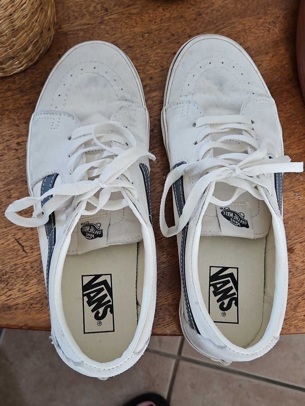 Vans Men's 9.5 White Skate Shoes with Blue Side Stripe